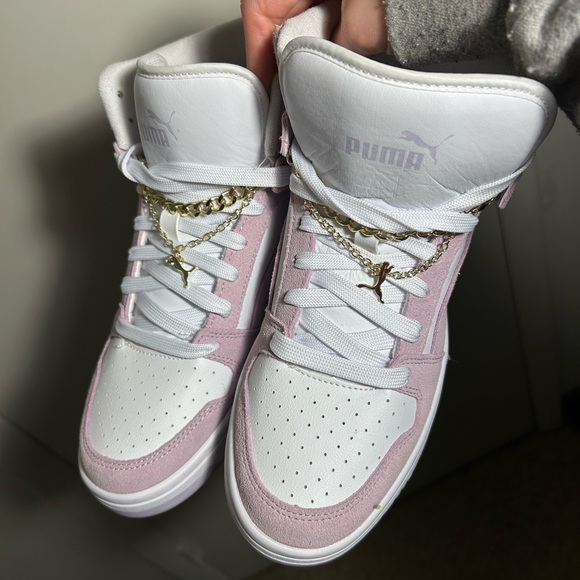 Puma Lilac and White High-Top Sneakers with Gold Chain Accent - Picture 2 of 2